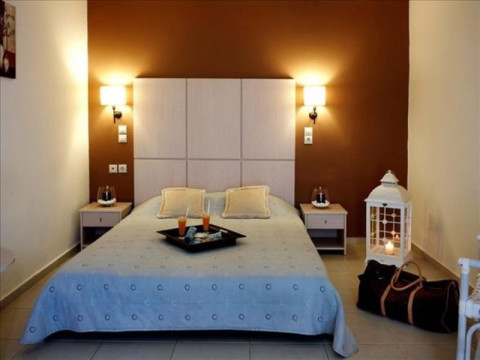 NEFELI HOTEL PLATANES