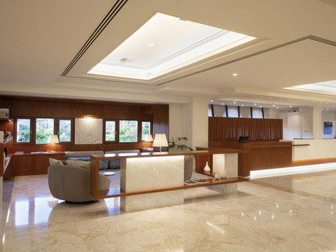 NEGROPONTE RESORT