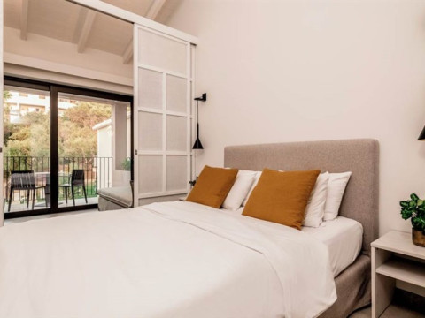 NEW BEACH HOTEL
