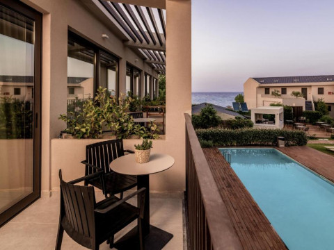 New Beach Hotel