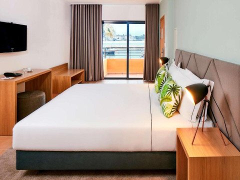 Nh Marina Portimao Resort