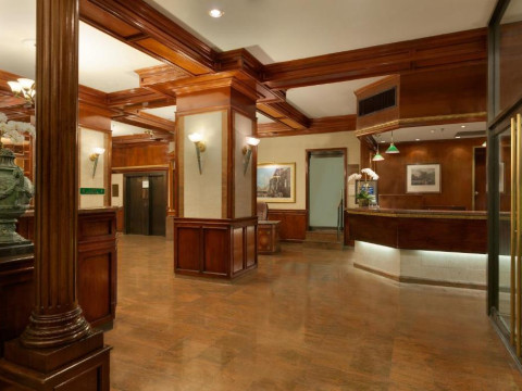 Night Hotel Broadway