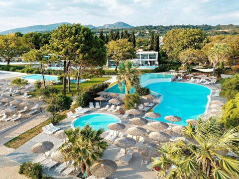 Ninos Grand Beach Hotel & Resort