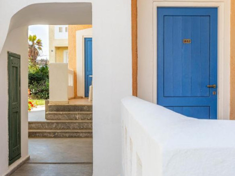 Niros Beach Apartments