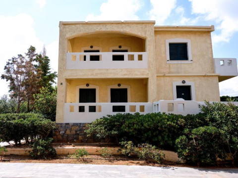 NIROS BEACHFRONT APART HOTEL