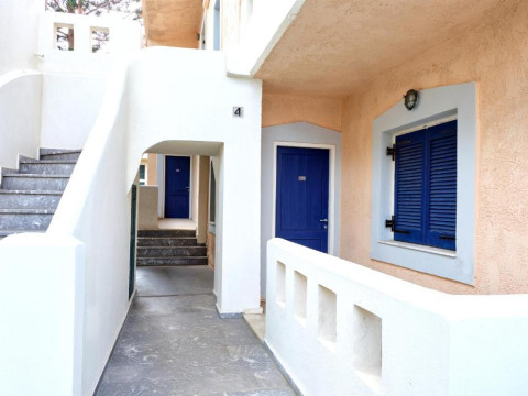 NIROS BEACHFRONT APART HOTEL