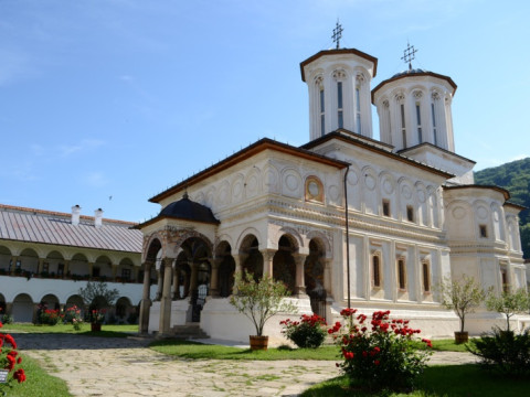 Nordul Olteniei si Manastirea Prislop