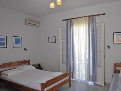 NOSTOS STUDIOS AND APARTMENTS