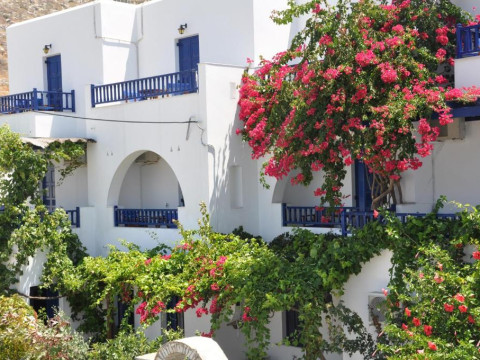 NOSTOS STUDIOS AND APARTMENTS