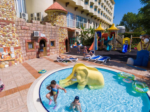 NOVA PARK HOTEL