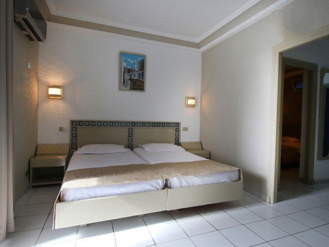 PYRAMIDES CLUB & SPA