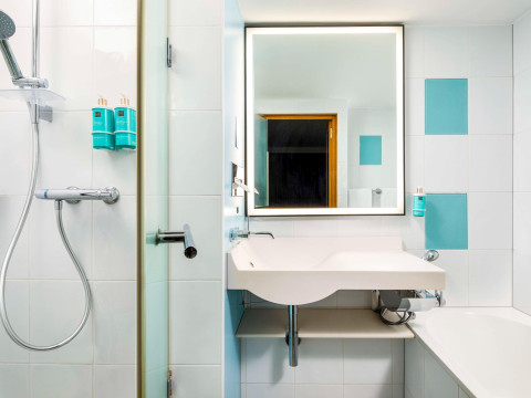 NOVOTEL LONDON GREENWICH