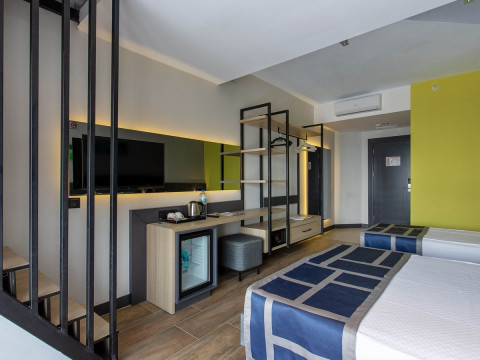 NOXINN DELUXE HOTEL