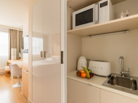 N'VY MANOTEL