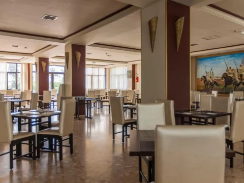 Oasis Hotel & Spa