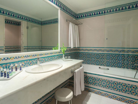 OCEANA HOTEL & SPA