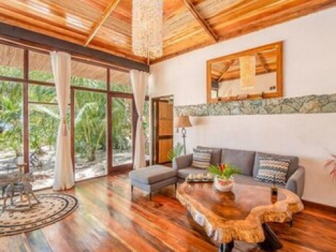 OCHO ARTISAN BUNGALOWS