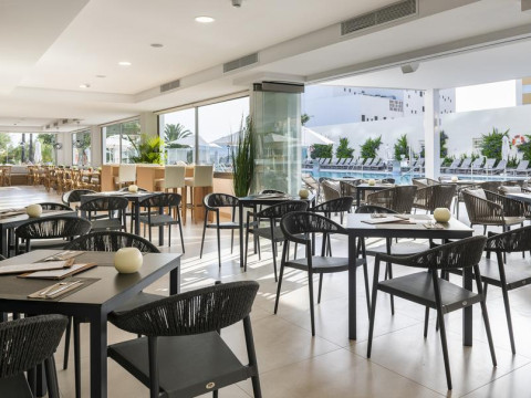 OLA TOMIR PORTALS SUITES