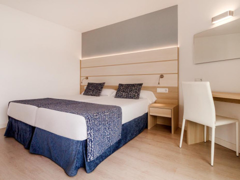 OLA TOMIR PORTALS SUITES