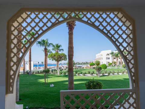 Old Palace Resort Sahl Hasheesh (pet friendly)