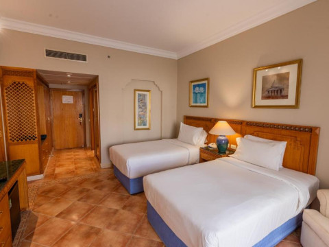 Old Palace Resort Sahl Hasheesh (pet friendly)