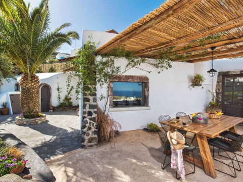 Old Vourvoulos Houses