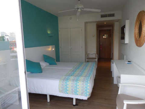OLEANDER HOTEL