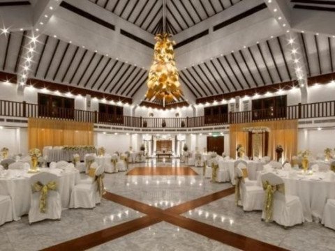 Royal Palms Beach Hotel