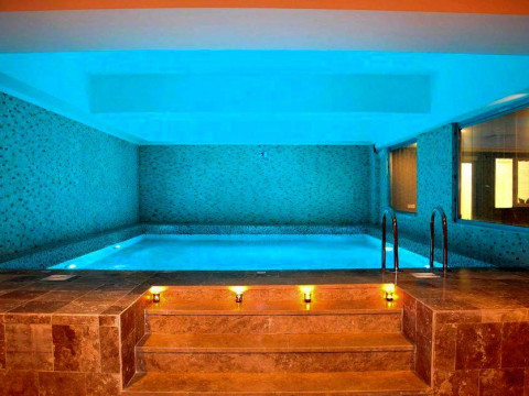 OSCAR RESORT HOTEL