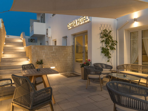 Ostria Hotel