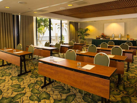 OUTRIGGER Waikiki Beach Resort