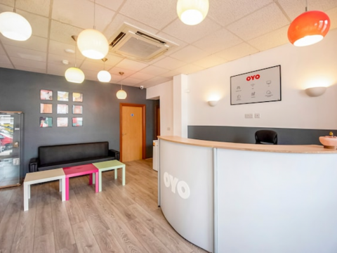 OYO Arinza Hotel, London Ilford