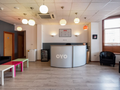OYO Arinza Hotel, London Ilford