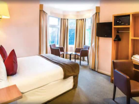 OYO Luton Hotel