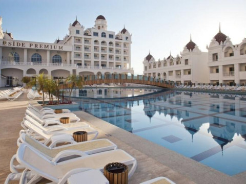 Agionissi Resort