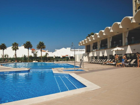 OZADI Altura Beach Resort