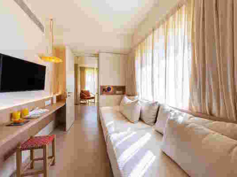 Ozadi Altura Beach  Resort