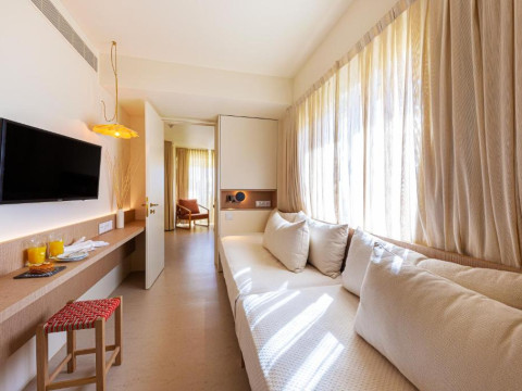 OZADI Altura Beach Resort
