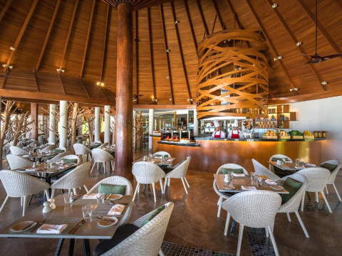 Ozen Life Maadhoo Resort