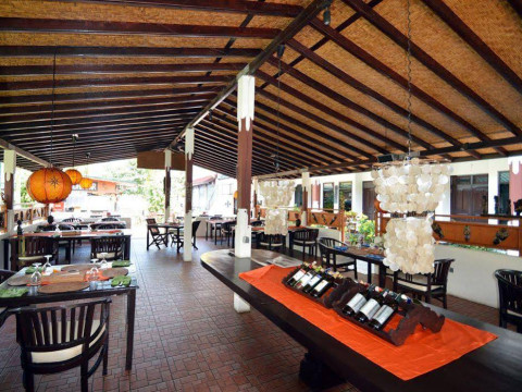 Padang Bai Beach Bungalows Resort