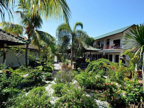Padang Bai Beach Bungalows Resort