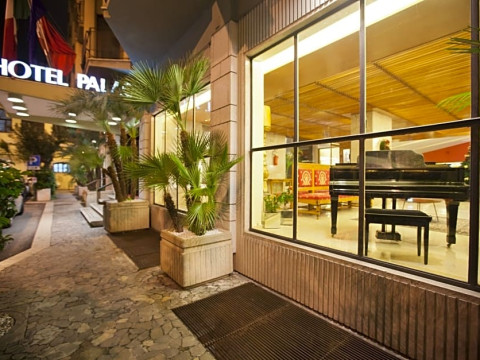 HOTEL PALACE
