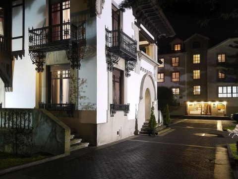 Palacio Arias & Hotel Y Apartamentos Arias