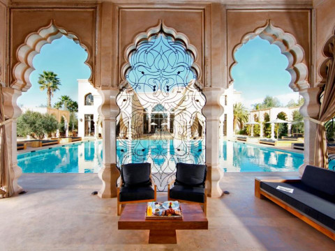 Palais Namaskar