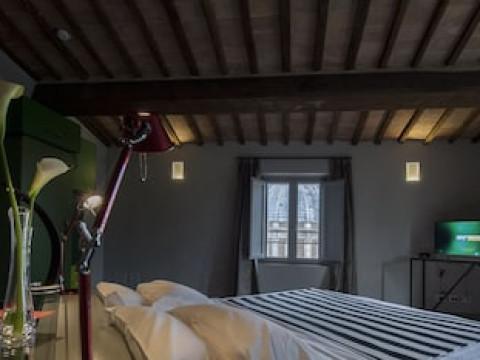 PALAZZETTO ROSSO