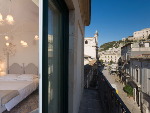PALAZZO CONTI - ROOMS & SUITES