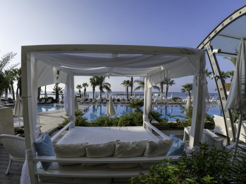 Palm Beach Hotel & Bungalows