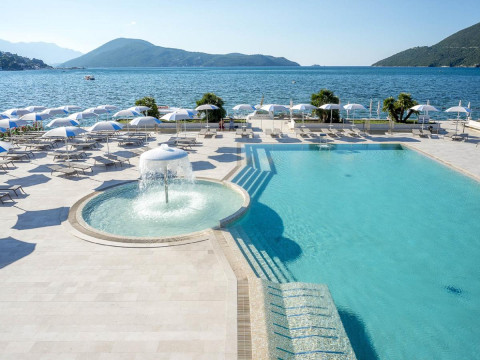 Palmon Bay Hotel & Spa