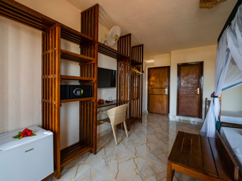Palumbo Waves Resort