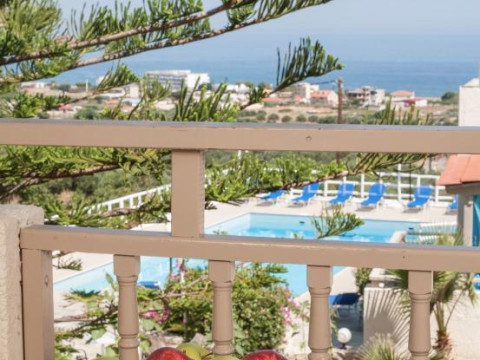 Panorama-Seaview Studios & Apartments